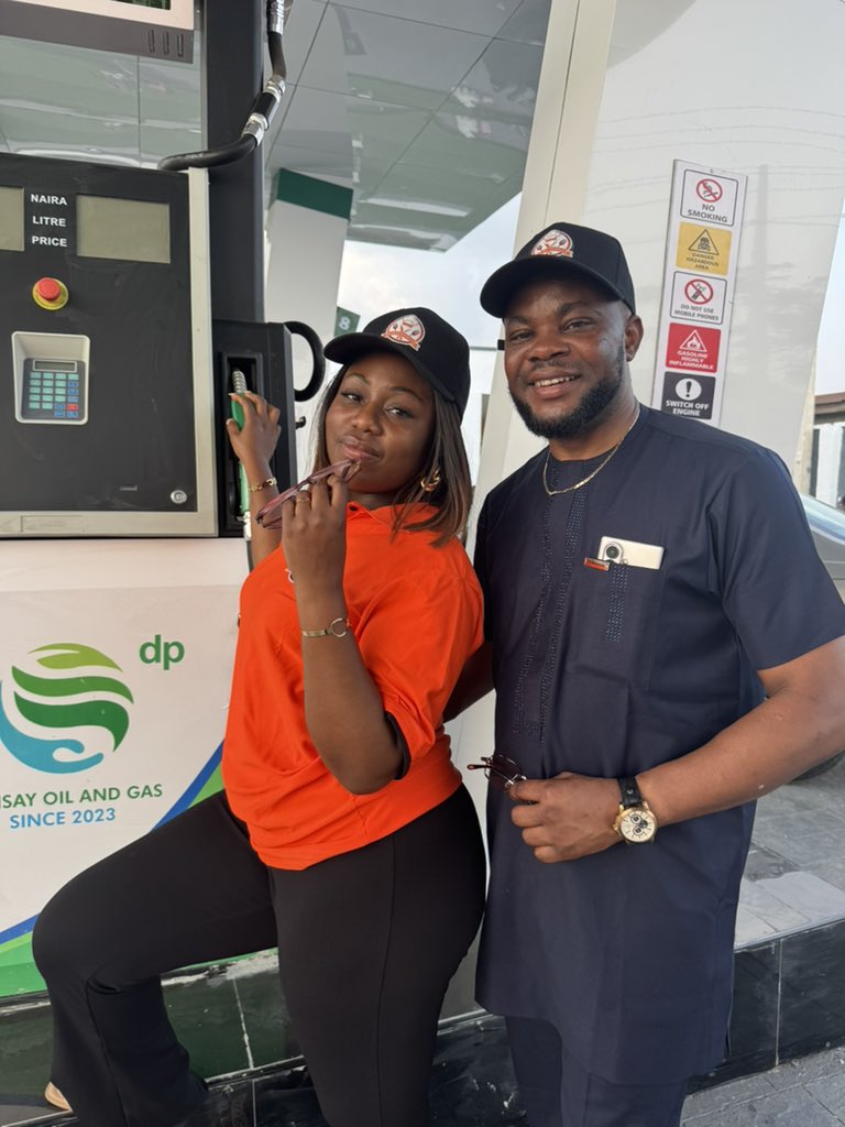 FavorGrace90's tweet image. My hubby and i officially launched our second filling station DP Oil &amp;amp; Gas Filling Station alongside In &amp;amp; Out Restaurant❤️. Go and see more on my IG story😀