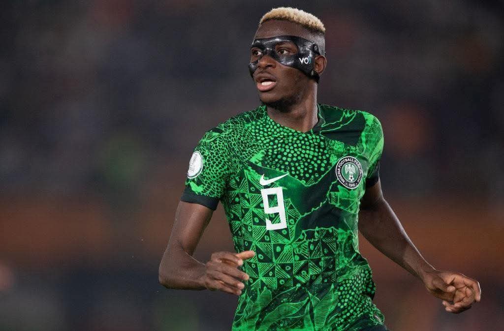 I see everyone blaming <a href="/victorosimhen9/">Victor Osimhen</a>, just a few saw what Lukman did wrong. As much as d two players are my favourite for d team yet, I would say Ademola pitched Osimen's Anger. So bcaus he has been d 1 with d Assist that Osimen goals wit so he can hold on to the ball. #Ashes