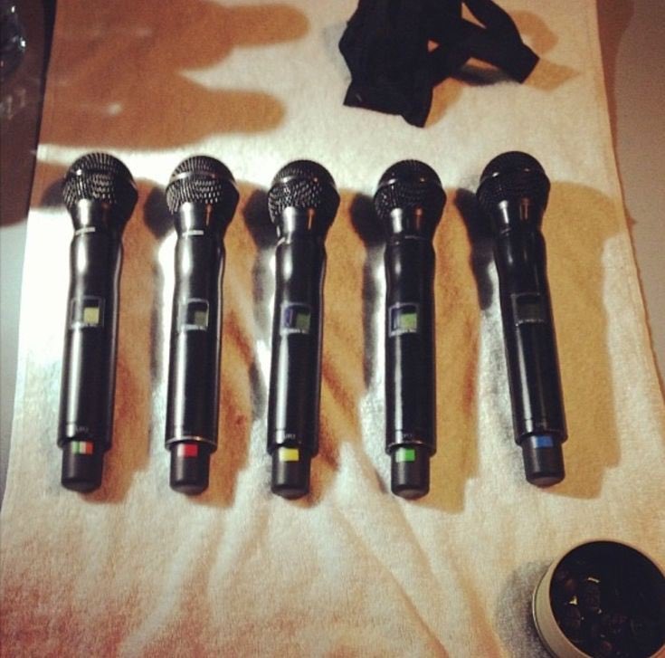 everybody moved on but i stayed there.