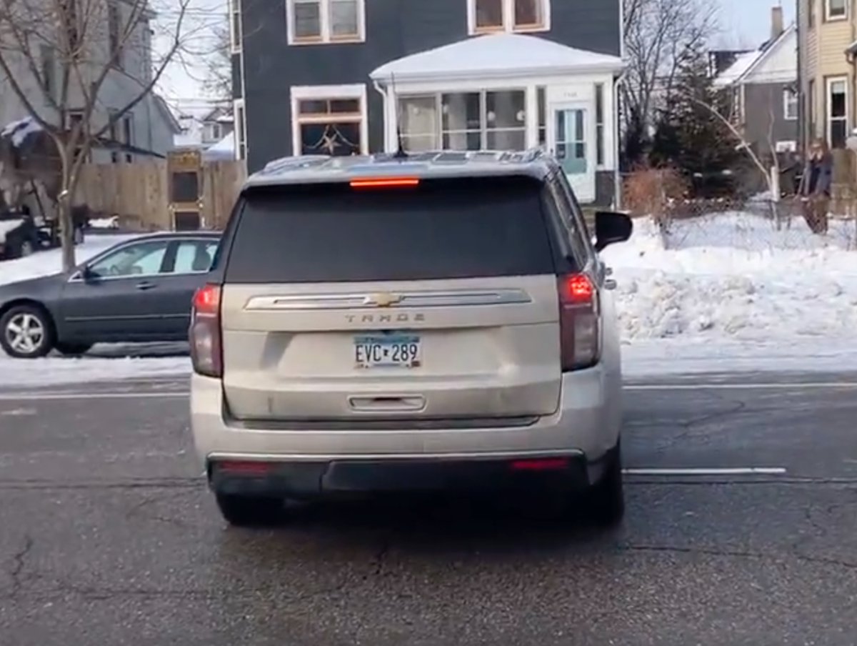 johnkurc's tweet image. If @GovTimWalz and @MinneapolisPD do not arrest the KILLER after he left the scene of the murder, the rule of law belongs to the POTUS.