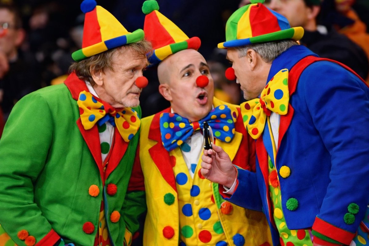 Gazelliottmufc's tweet image. Berrada looks like he's shitting himself 

#GlazersOut #RatcliffeOut #INEOSOUT