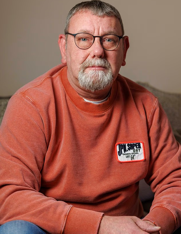 🚨  SACKED SALVATION ARMY HERO HITS BACK: "I'M NOT RACIST – SEND REFUGEES BACK ON A BOAT!"  

20 YEARS OF SERVICE ENDED FOR TELLING THE TRUTH!!! 

Charles Markie, 56, gave nearly TWO DECADES helping the homeless in Dundee – including foreigners – but was sacked after saying