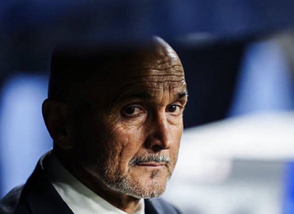 مادام معي القمر 
مالي ومال النجوم ….