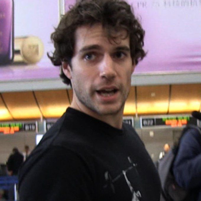 veniinss's tweet image. ودي افهم ليش ذوق البنات يتمحور على ذول الاربعه بس😂🤍