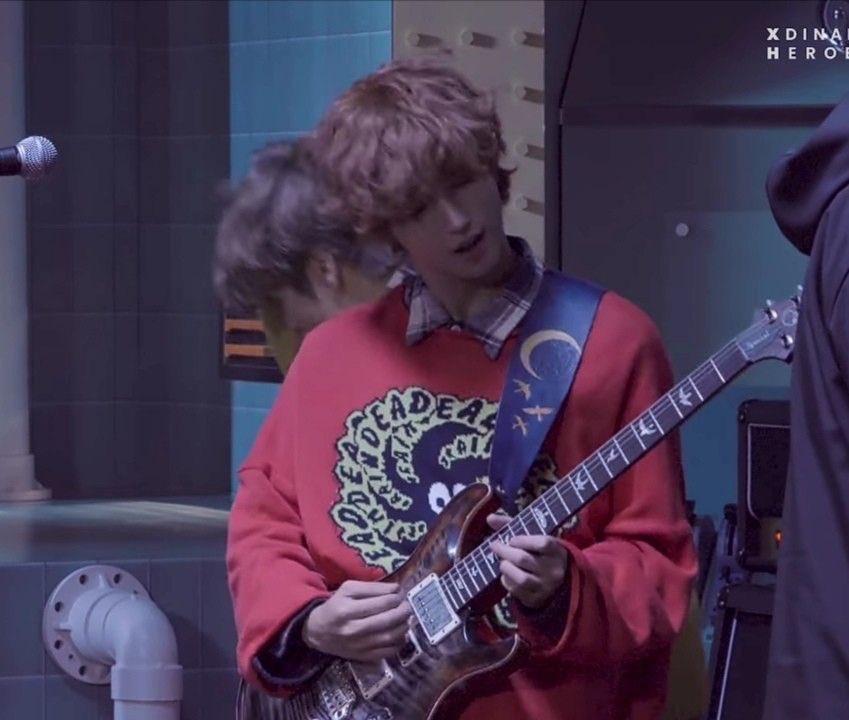 junhanfits's tweet image. Brain Dead Oversized Cropped Boxy Sweater