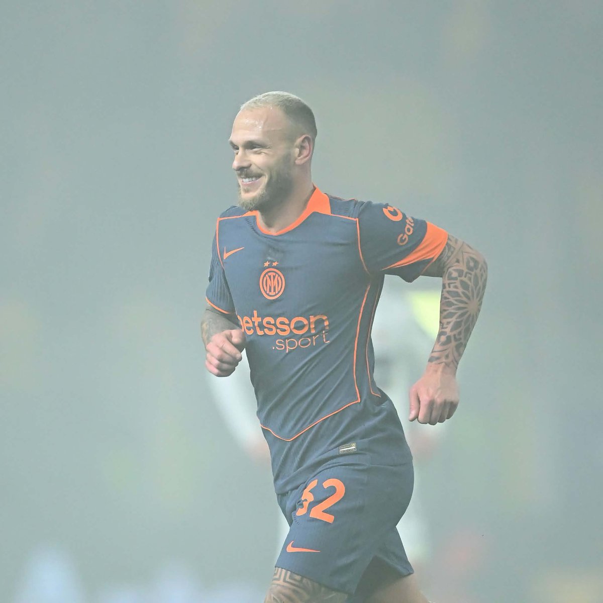 InterFanTV's tweet image. #ParmaInter 0-2: sesta vittoria consecutiva e allungo sul Napoli prima dello scontro diretto!
Terzo tempo, pagelle e mercato su #InterFanTV:
youtube.com/live/su3Mfvbsm…