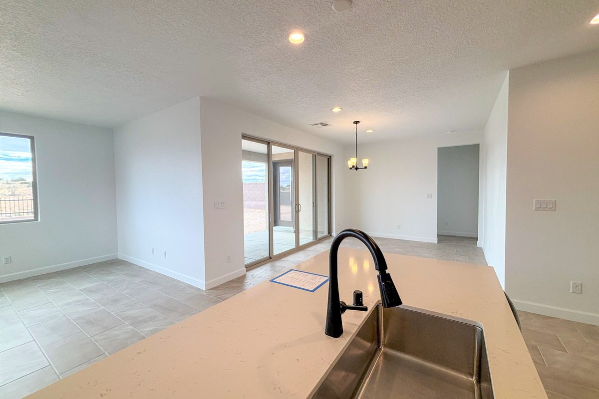 RAHomes's tweet photo. Need extra space to store your RV, boat, jet ski, or ATV? This handsome Copper home showcases the dynamic UltraGarage®, an extra-tall garage for your storage needs.

Visit our website to learn more about this Rio Rancho, NM, listing: https://t.co/W08noKfvHT #NMHomes #HotHomes https://t.co/QEHgv98bGE