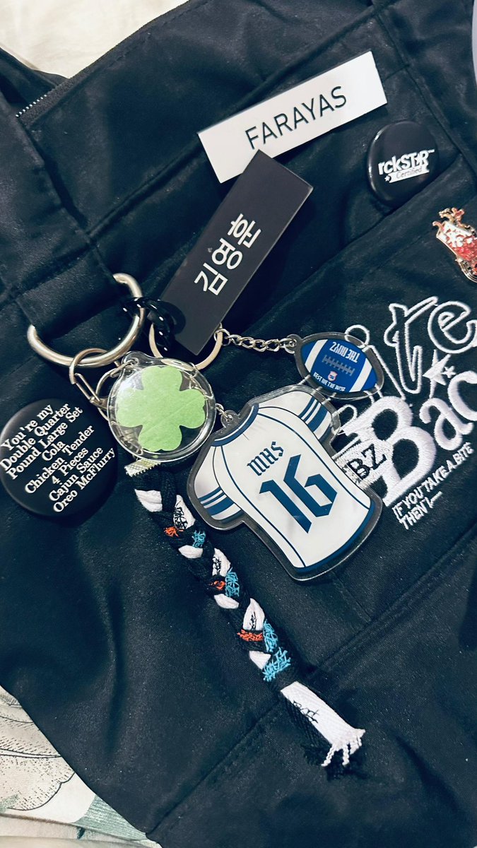 LittleRose_GO's tweet image. [THE BOYZ RUGBY ACRYLIC KEYRING]
‼️ Deadline extended ‼️

💴 Price: RM15/ea
⏰ Deadline: 13th Jan 2026
❄️ Size/Dimensions: Refer pic
📦 ETA: End of Jan

*Overseas GO, please DM (worldwide shipping is available!)

✨ Designed by @farayas 

📥 DM if interested!