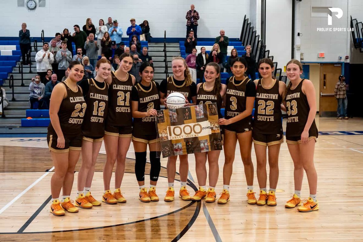 CSouthGBball's tweet image. Congrats to our senior captain @carleyvoce2026 on scoring her 1000th point. She had 29 pts in our road win tonight against. We are so proud of her and know she will have a great future at Lafayette, but she still has one more thing to accomplish before she graduates! #chipchasing