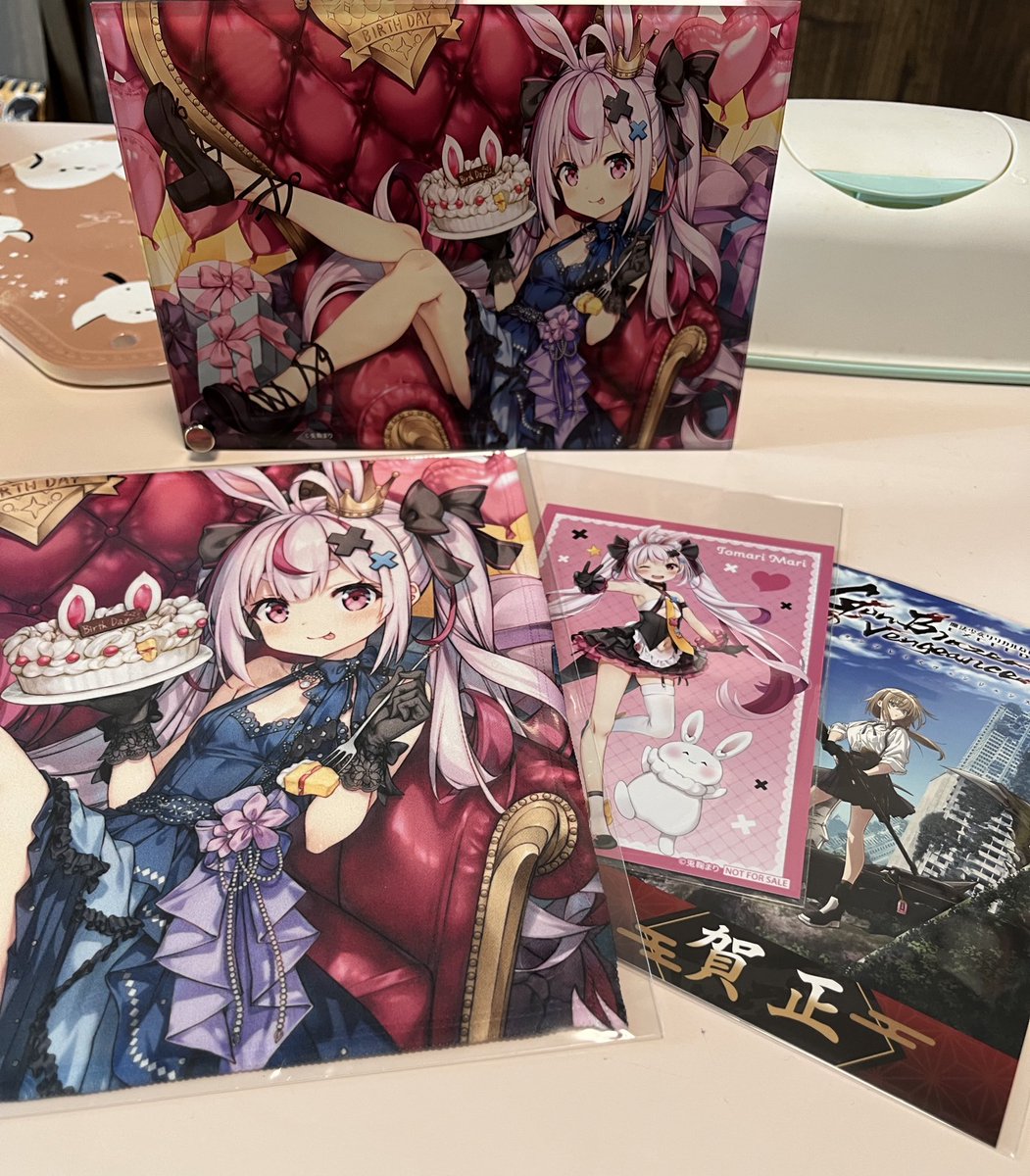 Rem_aika's tweet photo. トゥメリのゲマズのグッズ届いた〜
嬉しい、可愛すぎる♡

なのはも好きだから新年ポストカード入っててちょいラッキー https://t.co/BXZqltu1PK