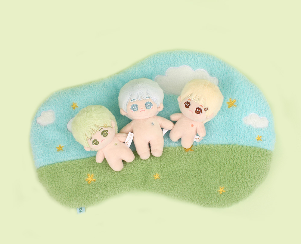 🌙 쁘띠 러그 시즌2 입고 기념 이벤트✨🎁 

기존 출시 후 많은 사랑을 받았던 쁘띠 러그가  
새로운 시즌2로 돌아왔어요!

물망초 / 밤하늘 / 들판 (총 3종)
세가지 디자인으로 다양하게 연출할 수 있어요!

쁘띠 러그를 활용해  
📸 이쁘게 코디 / 장식한 사진을 찍어  
이 트윗을 RT 해주세요!

🎁