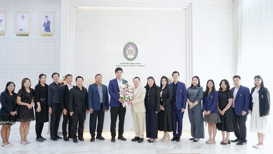 GradSsru's tweet image. บัณฑิตวิทยาลัย นำโดย ผศ.ดร.วันจักร น้อยจันทร์ เข้าแสดงความยินดีกับ ผศ.พิเศษ พลตำรวจโท ดร.สัณฐาน ชยนนท์ คณบดีวิทยาลัยการเมืองและการปกครอง ในโอกาสอันมงคลที่ได้รับการแต่งตั้งให้ดำรงตำแหน่งทางวิชาการที่สูงขึ้น"รองศาสตราจารย์