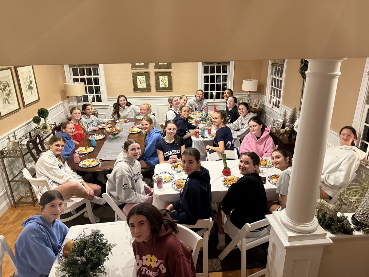 GvbbCoho's tweet photo. @GvbbCoho preppin for Thursday’s home game vs Carver with great food and team bonding! Go Blue! #together #pastaloading @cohassetgbball @CohassetSports https://t.co/Pe6mjB6NGS