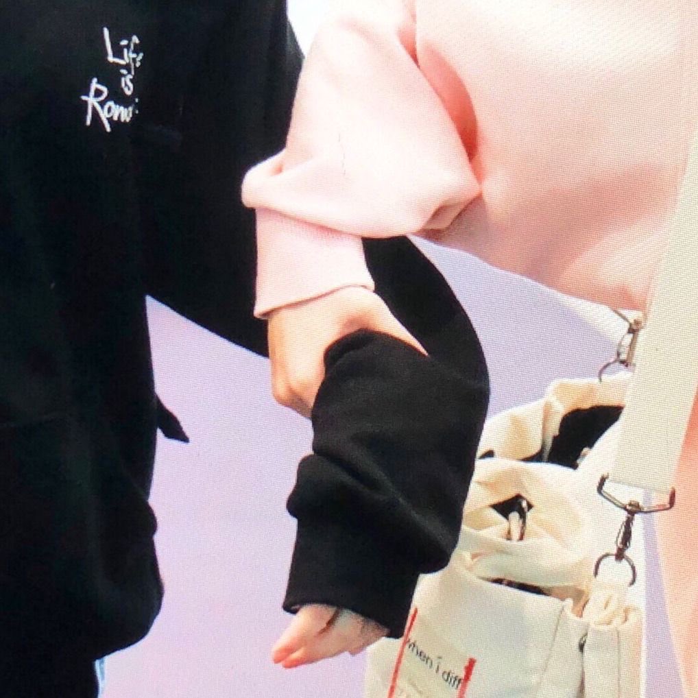 NotJadeWest's tweet image. 💀🖤☕🌙💕✨🌈🎀☀️