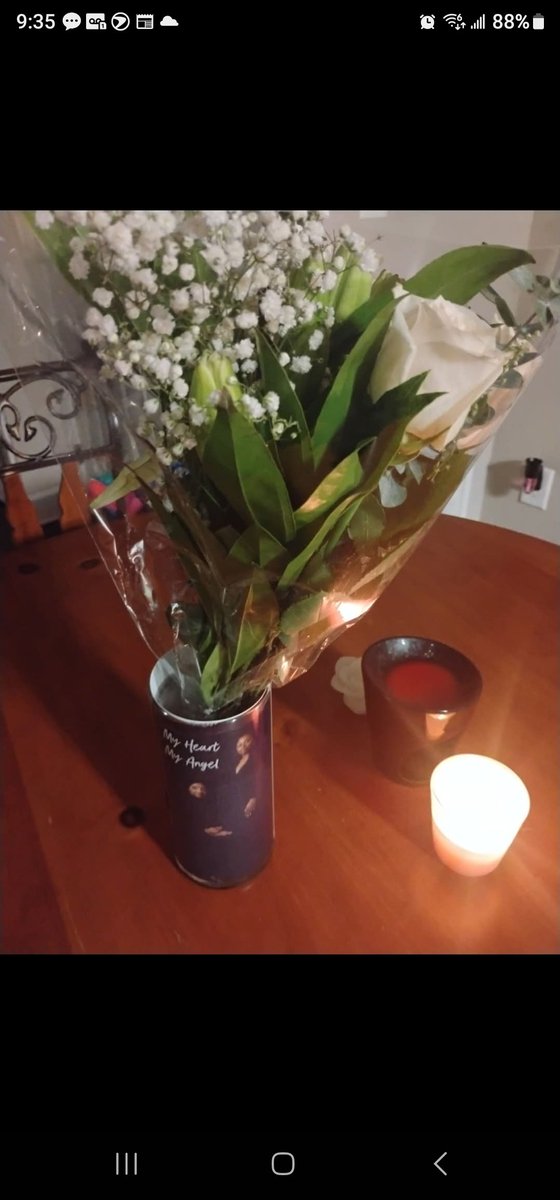 klenc80's tweet photo. @FromYouFlowers wth is this? I sent flowers to my friend for her mom passing. What I ordered vs what she got.. Really?.. Im super upset at this bs. https://t.co/N916Z987bg