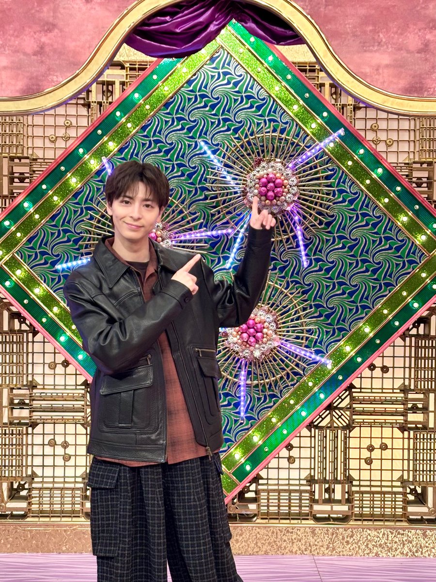 usoneko_movie's tweet photo. #ウソネコ メディア情報⚡
ーーーーーーーーーーーーー
明日1月9日(金)
#高杉真宙 さんが出演

📺19:00〜2時間SP
フジテレビ「#ウワサのお客さま」

相撲部屋のちゃんこイベントの衝撃映像！🍚👀高杉さんもびっくり仰天！大笑い🤣

@uwasa_fujitv

『#架空の犬と嘘をつく猫』  1.9(金)公開🐾
https://t.co/iZURvNDJIf