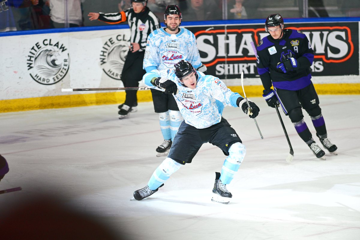 Steelheads's tweet image. First period frames! 📸