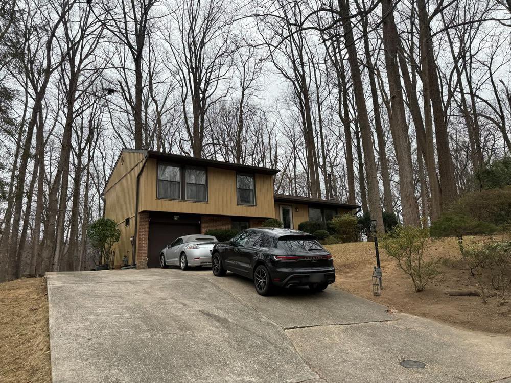 🔥 OFF-MARKET VALUE-ADD DEAL in Columbia, MD 🏠

🏠 Single-Family | 3 Bed / 2 Bath | 1,548 SF + basement

💰 $410K Purchase | $75K Reno | $615K ARV

📈 Strong spread in a proven market

⏳ Final &amp; Best due Mon, Jan 12 @ 9:00 AM

📩 DM for 50+ photos, full details, and offer