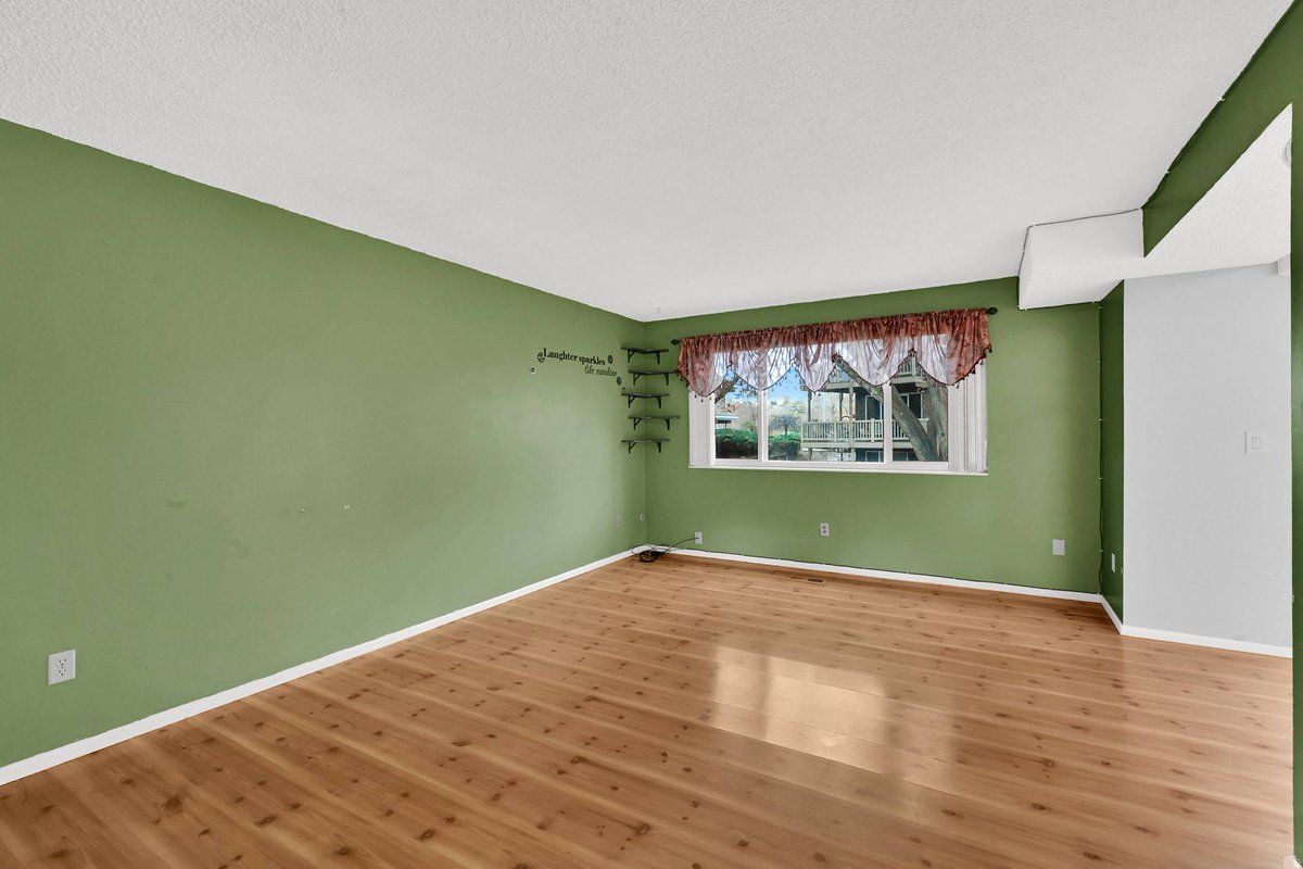 UtahNikki's tweet photo. Listing Address: 1346 MILLCREEK DR #6, Ogden, UT 84404
Listing Price: $270,000
Schedule a showing and request more information here: https://t.co/7ndq2Bk1gd https://t.co/WWGTNNs4EG