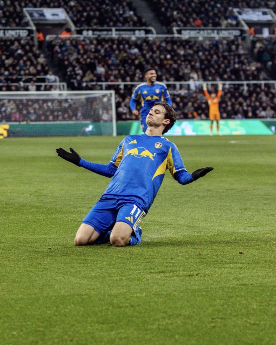 legendsofleeds's tweet photo. You donβt always get what you deserve in football but immensely proud of the boys tonight π΅π‘
#lufc #leeds #leedsunited #leedsleedsleeds #lufcfamily #lufccommunity #lufcawaydays https://t.co/Wks68oBOjr