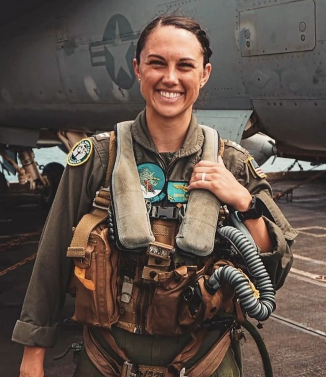 MilitaryCooI's tweet image. Today, let's take a moment to honor and remember Lt. Serena N. Wileman, a brave 31 year old naval aviator assigned to Electronic Attack Squadron 130, the "Zappers," at Naval Air Station Whidbey Island. On October 15, 2024, she and her crewmate were tragically passed when their…