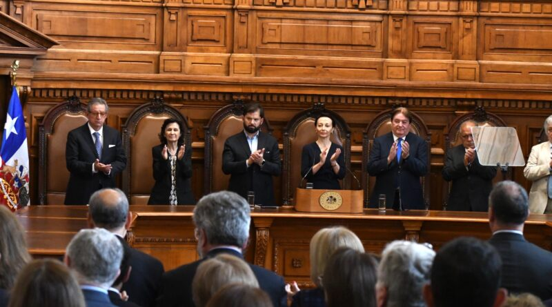 Presidenta Gloria Ana Chevesich: “Estamos aquí para servir, no para servirnos del cargo”  diariocondoresdelbaker.cl/?p=35739