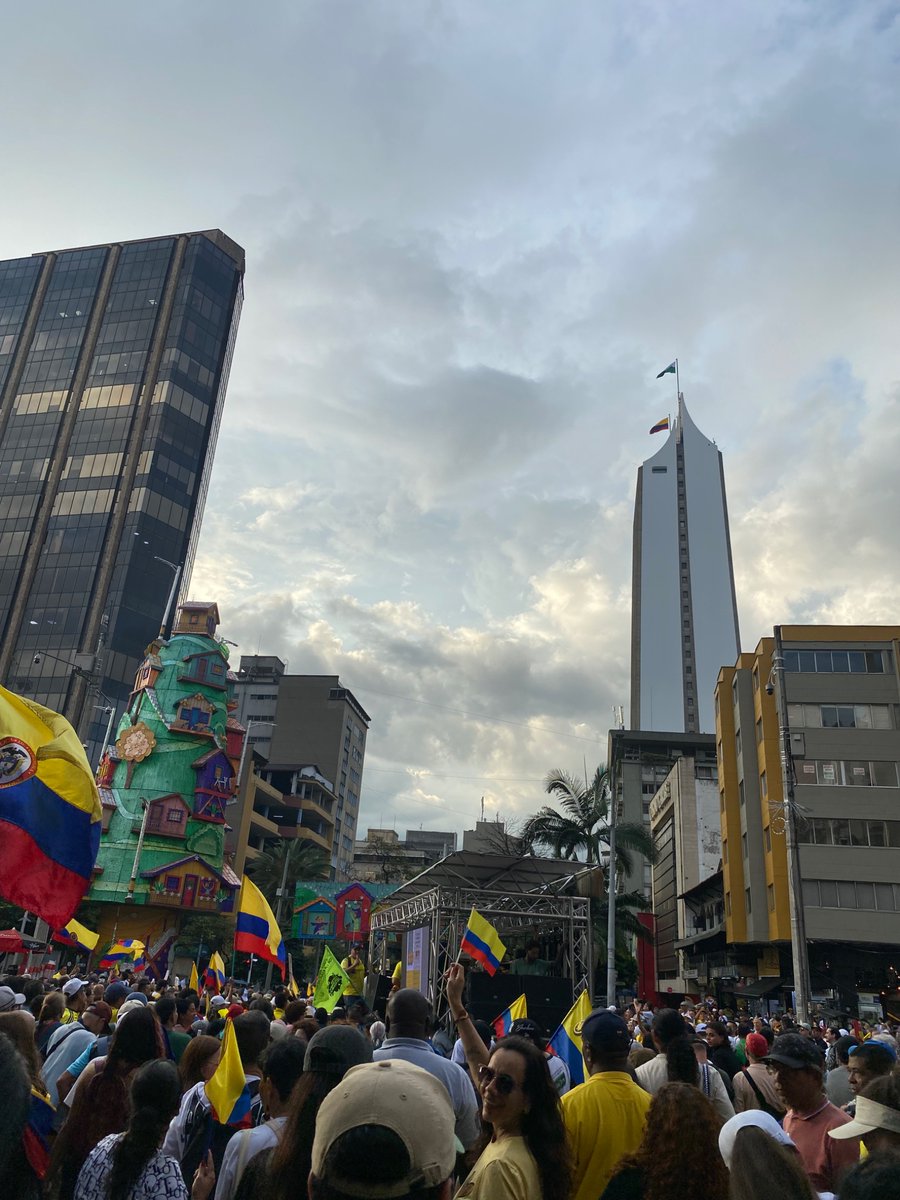Sr_Francho's tweet photo. #ColombiaSoberana https://t.co/Ms8MqzW0Ad