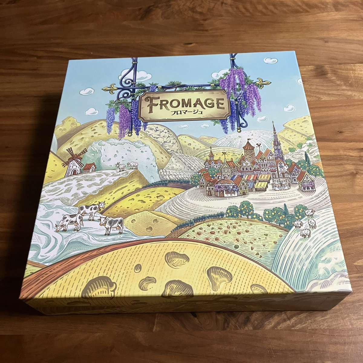 nusfrog's tweet image. 視線があったら駆けてくる🏃💨
『フロマージュ』

嫁様曰く「ボードゲームしてるなぁって感じで好き。ファラオンみたい。ボードゲームって感じ👍」との事。鮮やかなボードを回すのが楽しいし、置いたワーカーの目線がこちらを向けば手元に帰ってくる。３人皆んなこっち向いた時の喜び🤩