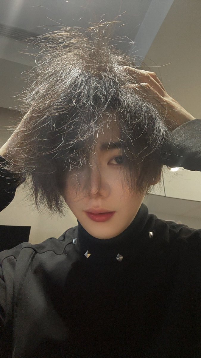 Kings_404's tweet photo. 炸毛 #4i小狗 https://t.co/UKid2laTX3
