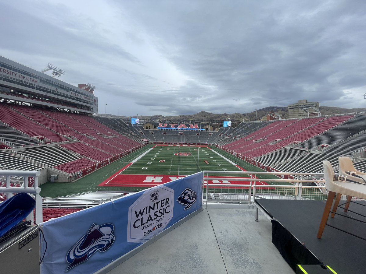 houston_brogan's tweet image. Looks like it’s a mountain rivalry for next year’s Winter Classic.

#TusksUp #GoAvsGo