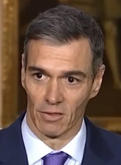 EL MURO que levantó, es ahora, un saco de escombros y estiércol.