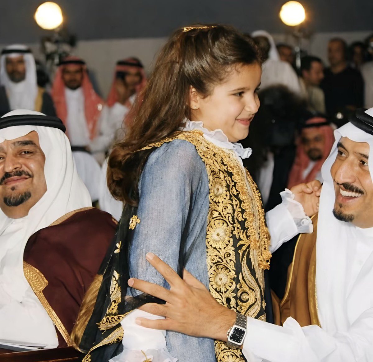 الملك سلمان وأبنته الأميرة حصة ❣️