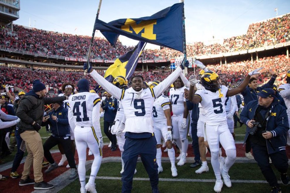 BarstoolUofM's tweet image. Best of luck to Davis! Thanks for brining us this moment!