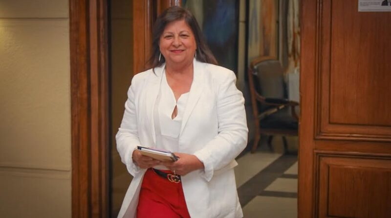 Diputada Raphael aprobó proyecto que modifica los SLEP y reconoce asignación de zona a asistentes de la educación diariocondoresdelbaker.cl/?p=35742