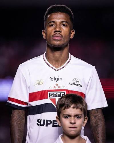Flamengo tentou contratar Marcos Antônio, mas o São Paulo recusou. Rui Costa afirmou que o meia é essencial para 2026. O Fla ainda avalia se fará proposta oficial.

🗞️ UOL
