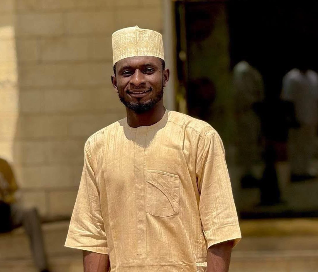 Amnesty International strongly condemns the arbitrary arrest of Abubakar Salim Musa by the police in Abuja. 

Last week, it emerged that Salim was being tracked and monitored by officers attached to the Gusau Central Police Command. This is connected to his legitimate exercise of