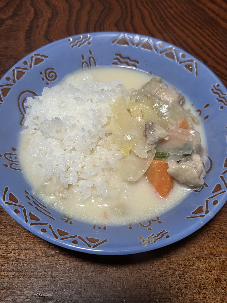 Jack5409271's tweet image. ライス🍚にシチューかける派です😋
この度ブラックペッパーもかける派になりました🤣