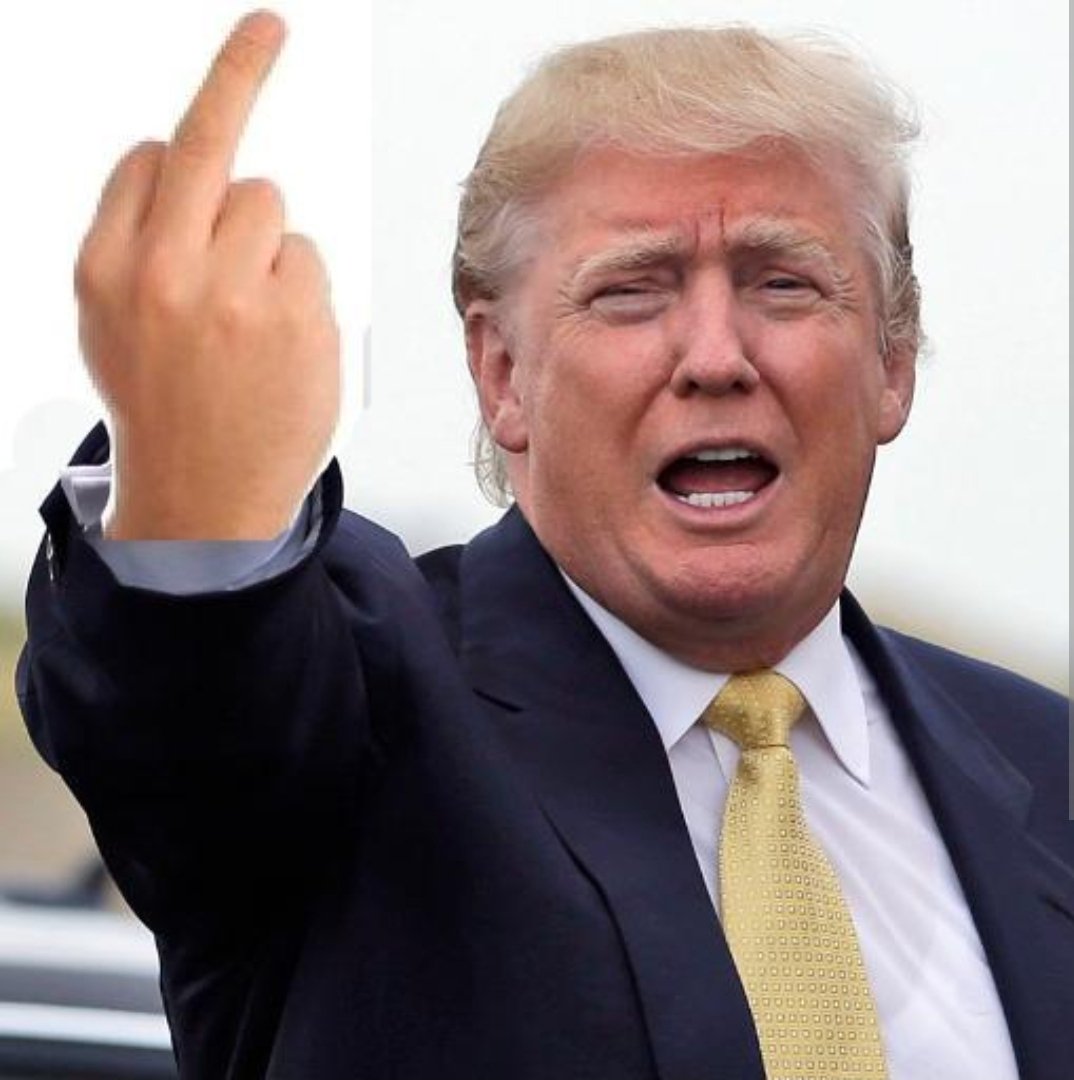 AlanReacher's tweet photo. @Keir_Starmer  to @realDonaldTrump  -" Hands off Greenland!" Trump https://t.co/G7VOQituWS