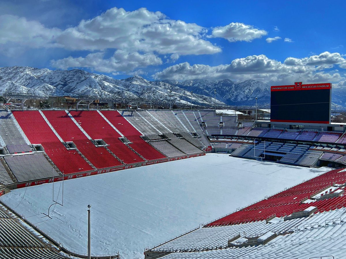 SleeperNHL's tweet image. The 2027 NHL Winter Classic will be played between the Utah Mammoth and Colorado Avalanche at Rice-Eccles Stadium on the campus of the University of Utah ❄️