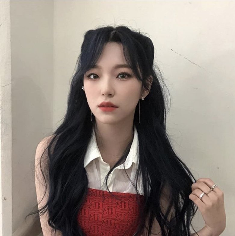 fromtopia's tweet image. 𝙻as fotitos exclusivas del #𝓩𝕚𝐀𑁯𑣿𝟸ʼ居住𝐜ōncᥱr𝕥 las tengo yo en mi galería pero al menos puedo mostrarles el outfit que tuve para el #𝟶𝟻𝟶𝟷ৎ୭に𝐳𝑦𝐳𝑦 para que me digan si me veía bonita o no, mi plan era conquistar a mi zizi.

ᅠ𝒇𝐫. 𝐟a𝐢𝐫𝒚𝕥oթ𝕚a ཐི𐙚 𝙴𝑙𝕚𝐧a