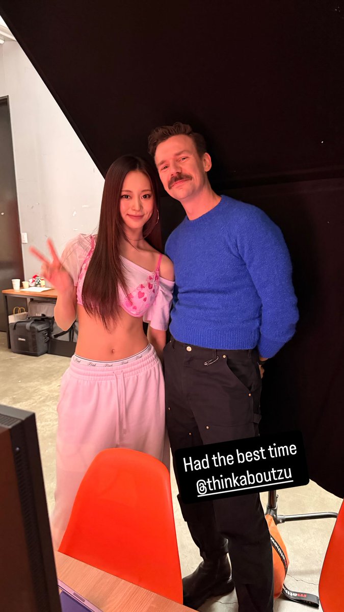 godmitzu's tweet image. TZUYU with Chief Creative Officer and designer of Victoria's Secret &amp;amp; VS PINK, Adam Selman.