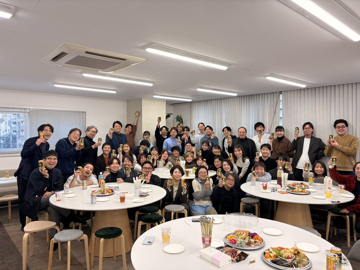 marikomrt_twi's tweet photo. 今年もどうぞよろしくお願いします！ https://t.co/Z0LkObOOzw