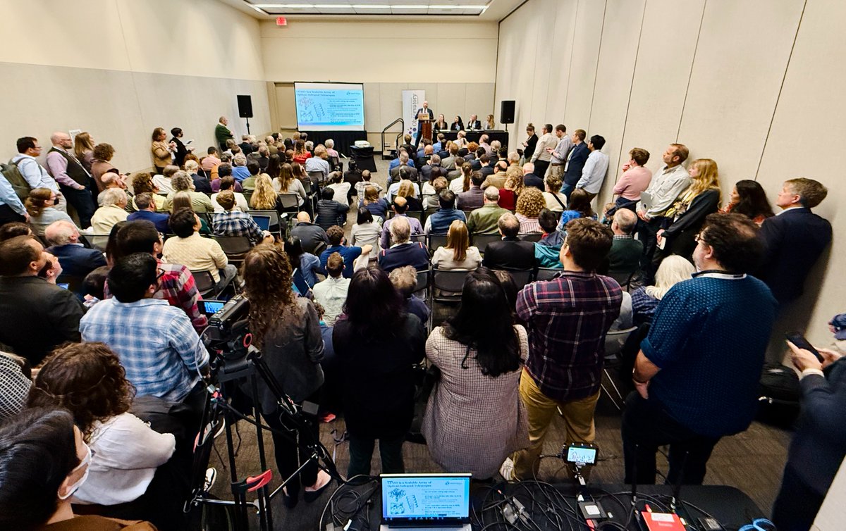schmidtsciences's tweet image. Packed splinter session at #AAS247 for the Announcement of The Eric and Wendy Schmidt Observatory System—a modular, rapid-response network of four novel observatories designed to democratize access to the cosmos.

Read more about the initiatives here: schmidtsciences.org/focus-area-ast…
