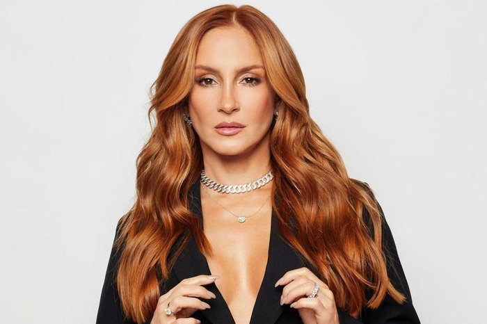 poptime's tweet image. A streamer trans Wanessa Wolf recebeu uma NOTIFICAÇÃO EXTRAJUDICIAL após chamar Claudia Leitte de “burra”, “animal” e “leite azedo”.