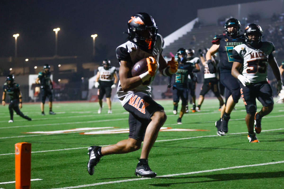 nathancanilao's tweet image. ALL-BAY AREA NEWS GROUP🏆

ATHLETES🏈

@dominic_davis20 @Gage_Jones3 @jack64112 @Malakai_Taufoou @PittHSFootball @PadreFootball_ @dlsfootball17 @HHSFarmersFB @THE_EBAL_SPORTS @WCALSports @sfhsathletics 

Read who made the list here: mercurynews.com/2026/01/07/all…