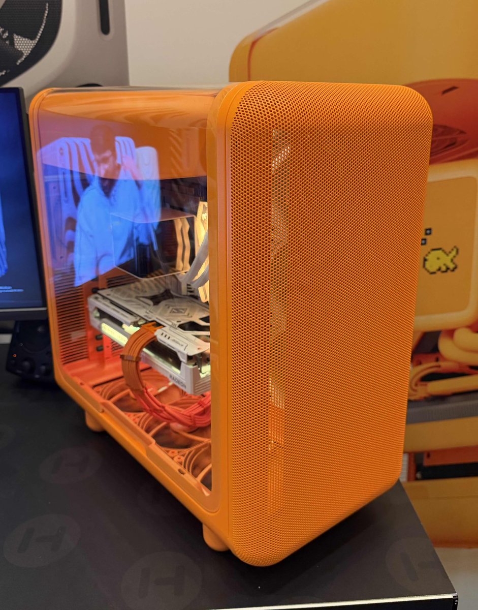 who we collab with on the Astral Orange X50? 👀

#HYTECES2026 | #CES2026