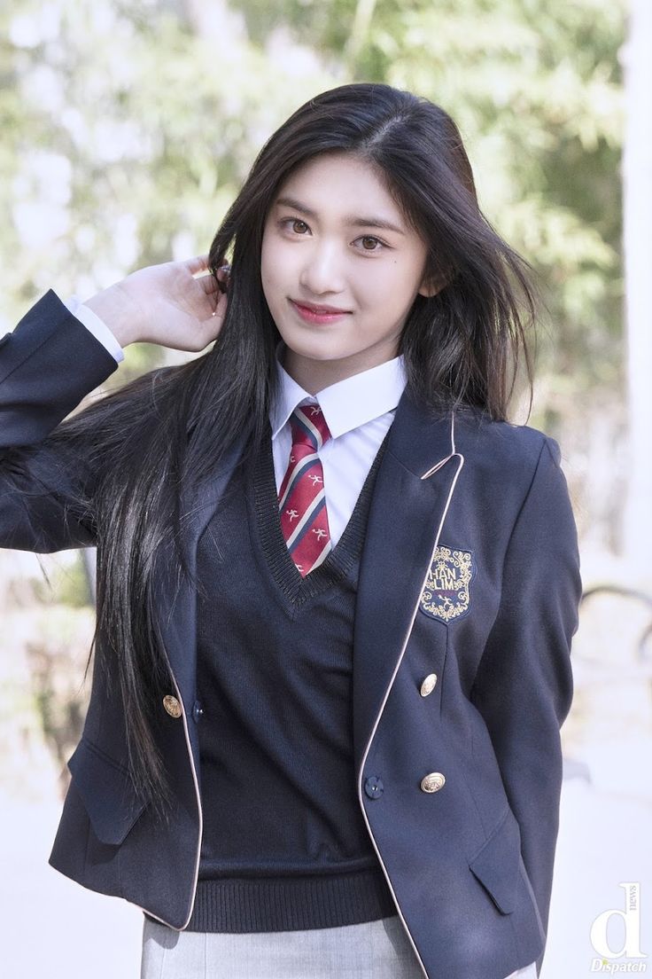 Issyoogurls's tweet image. Hanlim Graduation Day! 🎓
#KYUNGMIN #RYUSARANG #HANYUJIN #LEESEO