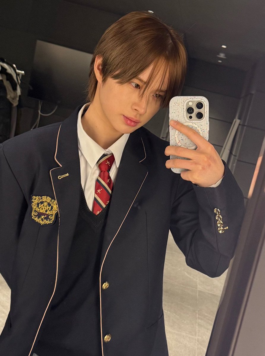 Issyoogurls's tweet image. Hanlim Graduation Day! 🎓
#KYUNGMIN #RYUSARANG #HANYUJIN #LEESEO