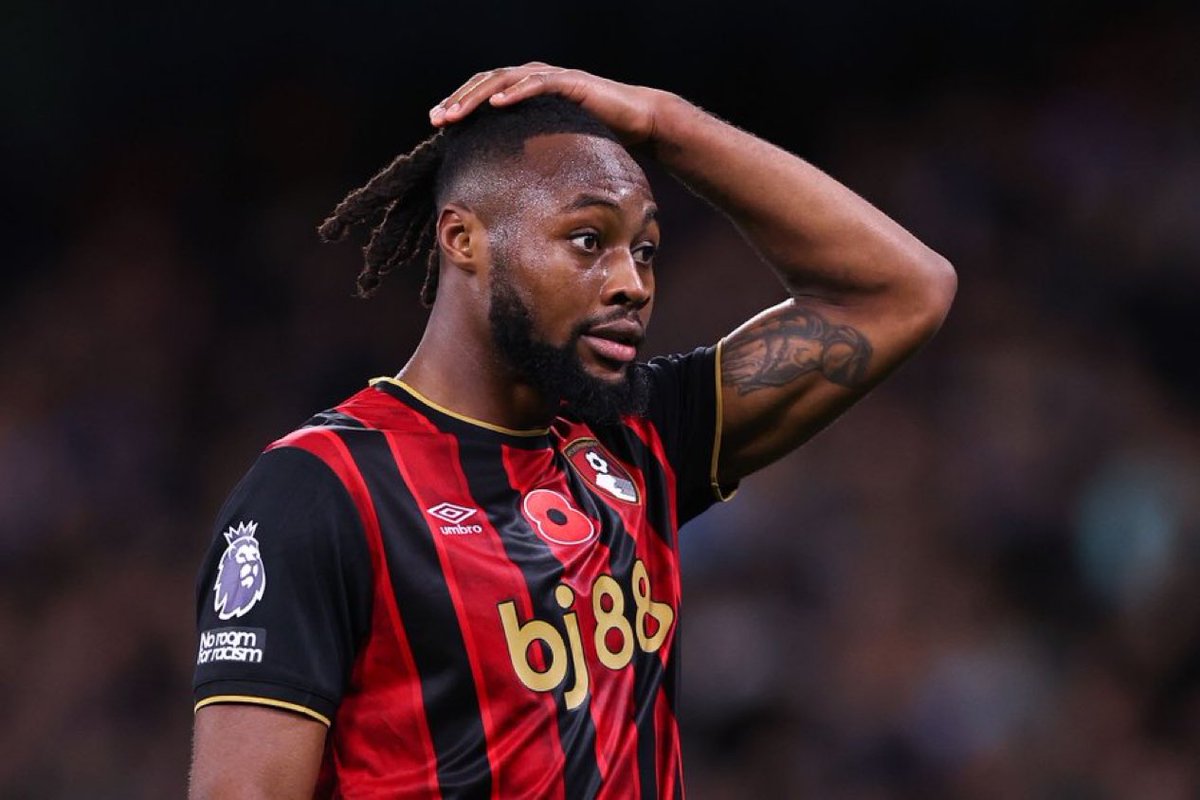 PurelyFootball's tweet photo. 🗣️Jamie Redknapp on Sky Sports: 

“I’m not saying this is a Sky Sports breaking news moment but all i’m saying is tonight i’ve heard that it might not be a forgone conclusion that everyone’s talking about that Semenyo will have a medical at City. There might be a little twist. I hope so.”