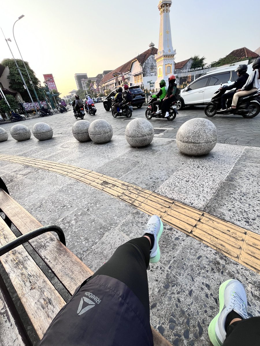 Sedang menikmati yang namanya slow living,

Habis ini ngopi dimana?